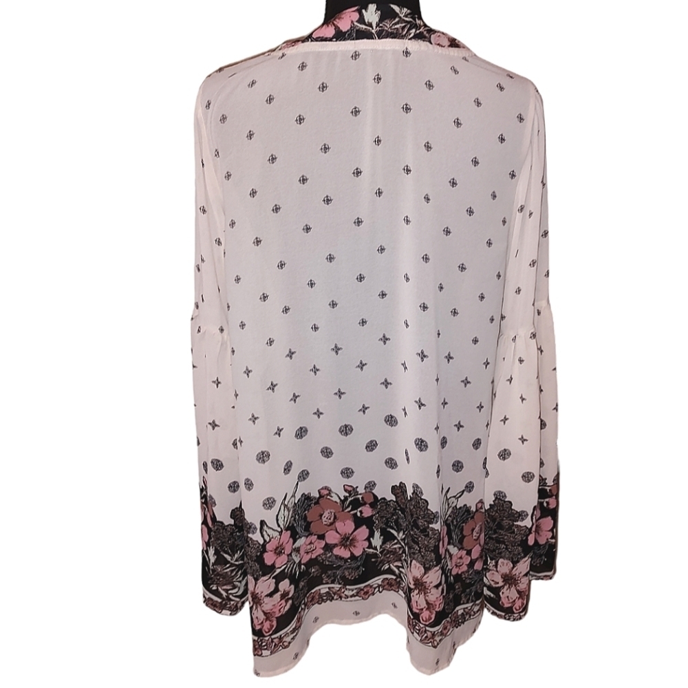 Altar'd State White Floral Kimono - Picture 3 of 3